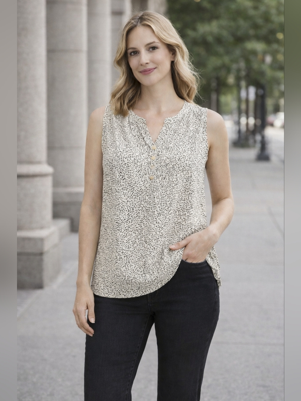 Liz Claiborne Sleeveless Blouse M Neutral Print Flowy Top Work Casual Chic - Picture 4 of 10